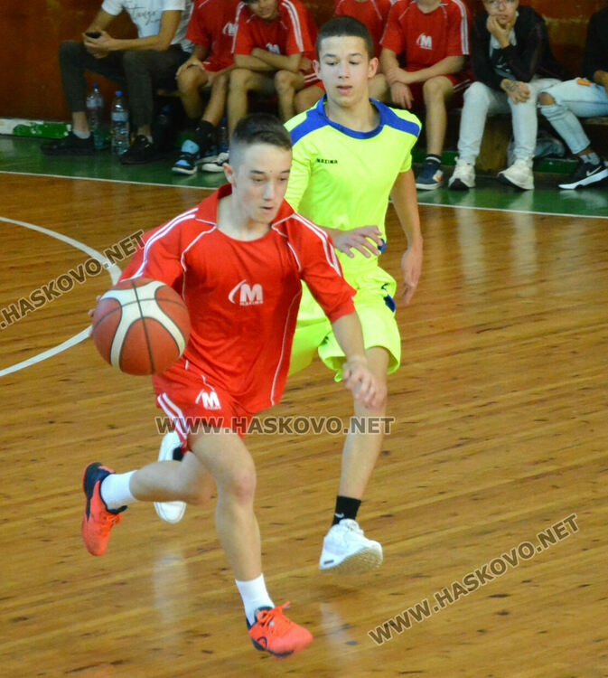 Започнаха ученическите игри по баскетбол