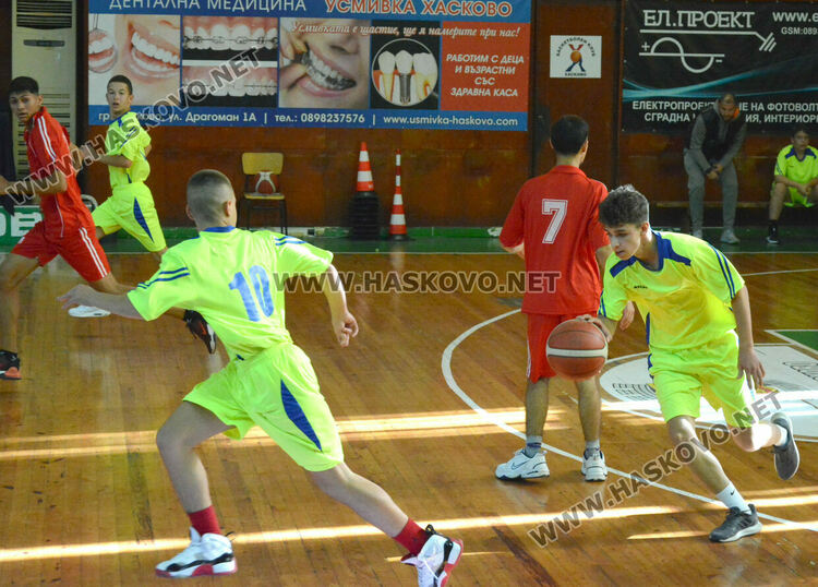 Започнаха ученическите игри по баскетбол