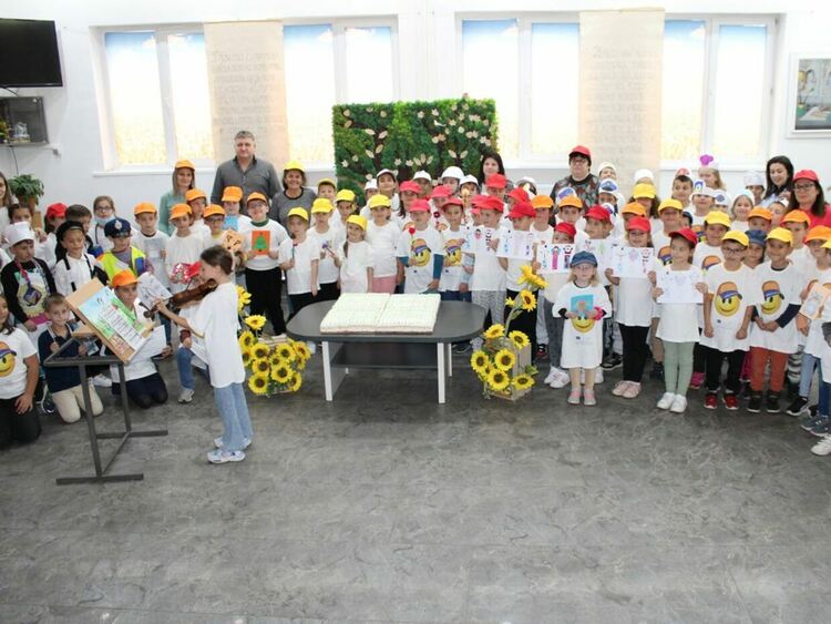 Младите предприемачи от „Йовков“ с визия за бъдещето в Световната седмица на предприемачеството
