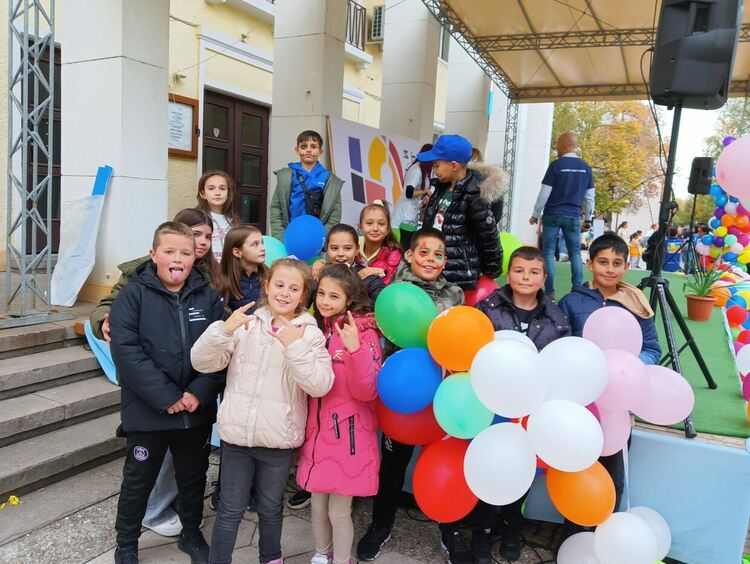 Десетки деца и възрастни празнуваха рождения ден на СОНИК СТАРТ