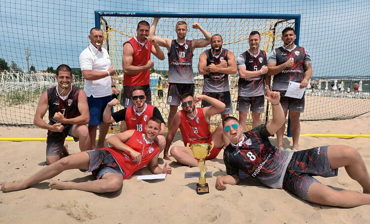  Веселин Цветков подписа договор с  белгийския тим по плажен хандбал H.H.WELTA