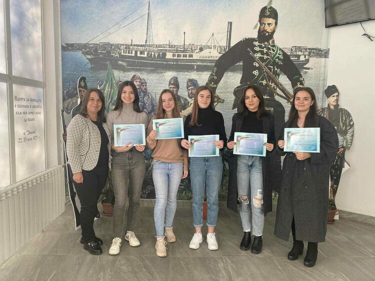 Петима са победителите от ЕГ „Христо Ботев“ в тридесет и шестия Националния исторически конкурс „По стъпките на Таньо войвода“