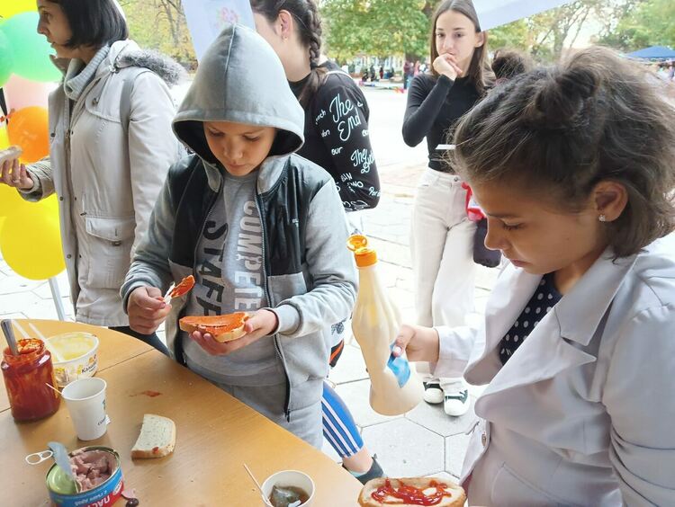 Десетки деца и възрастни празнуваха рождения ден на СОНИК СТАРТ