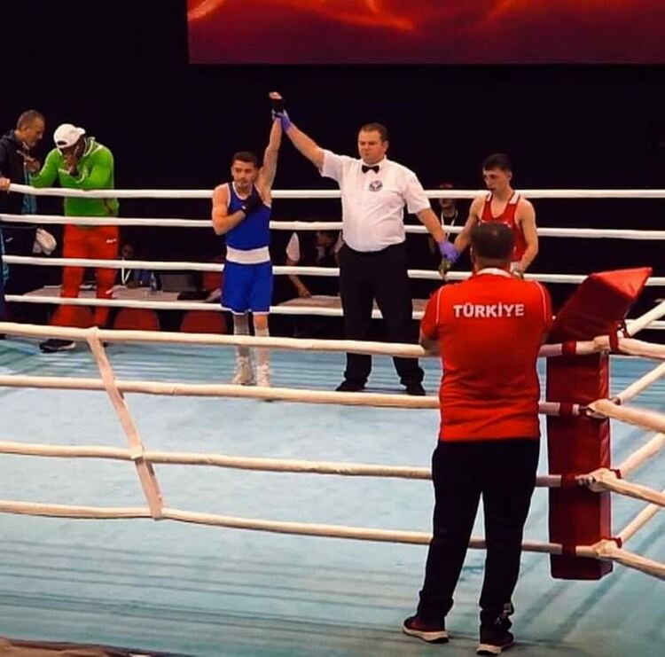 Отличен старт! Ергюнал Сабри донесе първи медал от Европейското, класира се на полуфинал