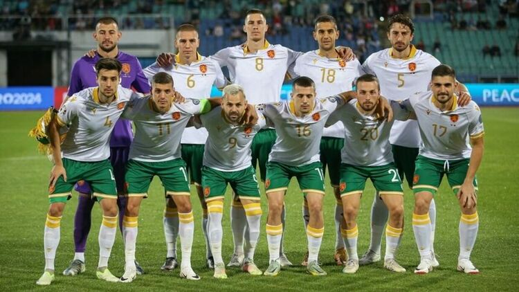 Футболните национали приемат Унгария без публика и на фона на протест срещу БФС