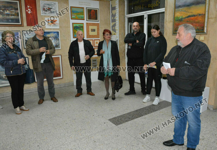 Едномесечна разпродажба на картини ще отчете 30 % за школите „Вале“ и „Колорит“