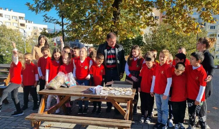 Еко ден организират славейковци