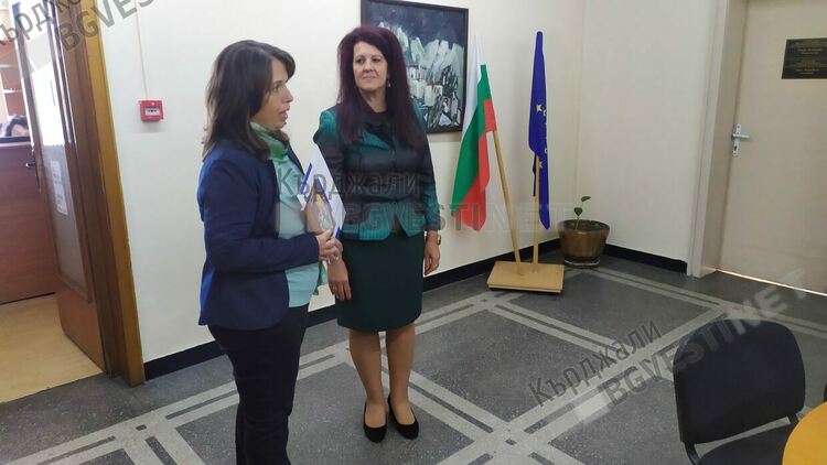 Началникът на регионалното управление по образование в Кърджали връчи награди на изявени преподаватели