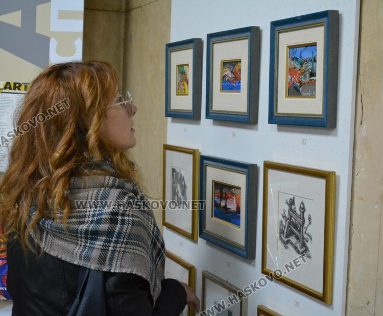 Едномесечна разпродажба на картини ще отчете 30 % за школите „Вале“ и „Колорит“