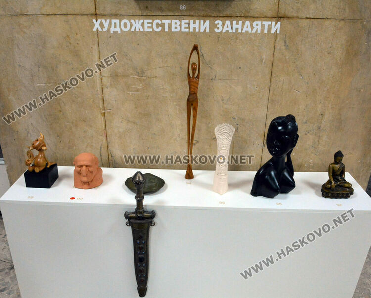 Едномесечна разпродажба на картини ще отчете 30 % за школите „Вале“ и „Колорит“