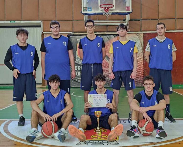 Вицешампионите от ФСГ "Атанас Буров"