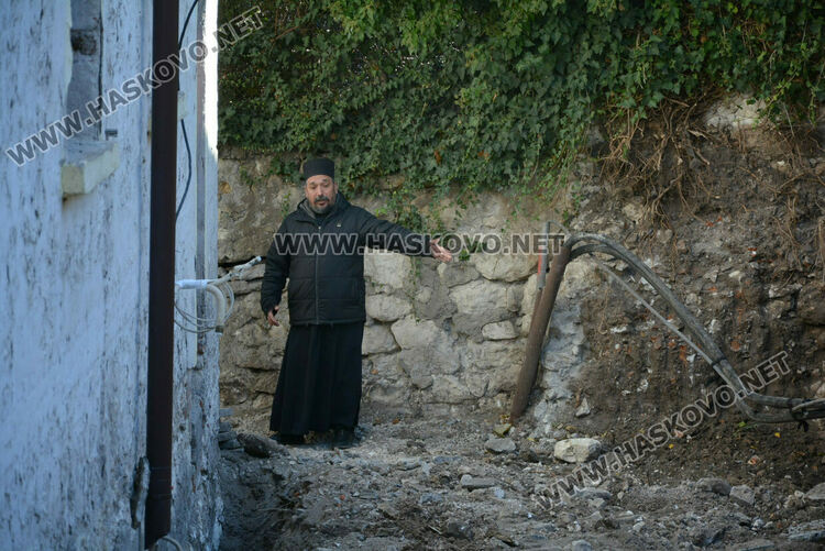 Започна ремонтът на църквата „Св.Георги“