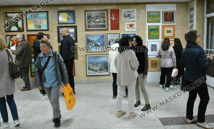 Едномесечна разпродажба на картини ще отчете 30 % за школите „Вале“ и „Колорит“