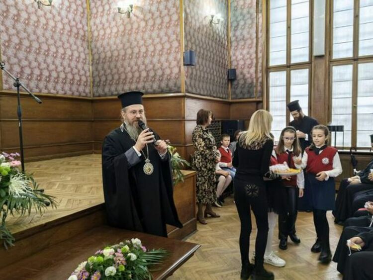 Тържествен концерт по случай Празника Въведение Богородично и Деня на християнското семейство и младеж, се проведе в Перник