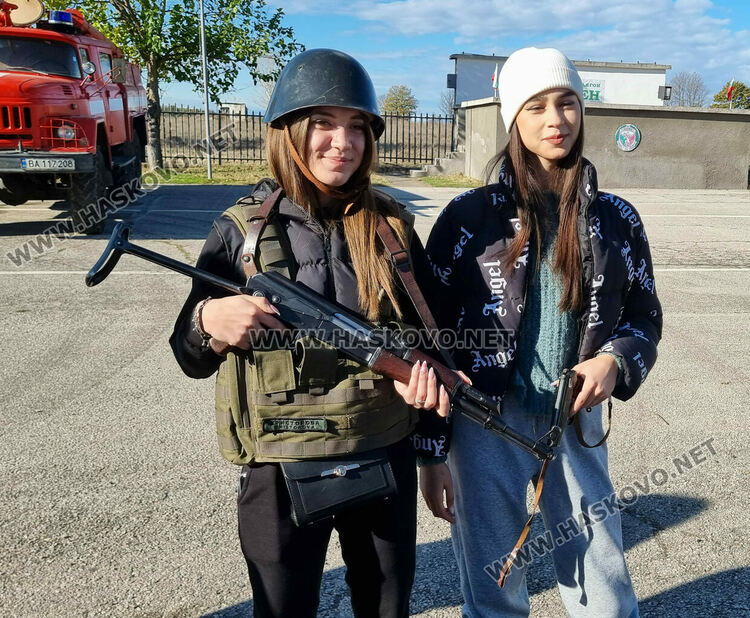 Ученици влязоха във военното поделение край хасковското  с. Корен 