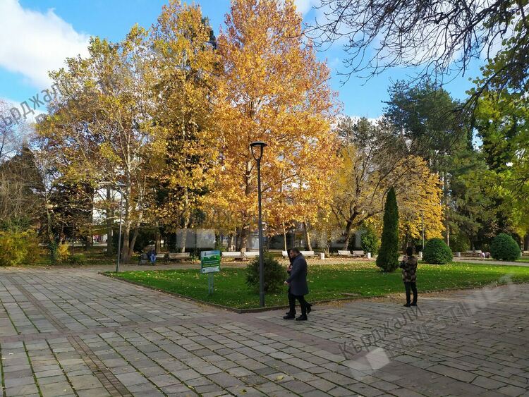 Предимно слънчево и ветровито днес в Кърджали