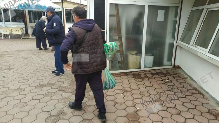 Белият праз е хитът на пазара в Кърджали,кърджалийци се запасяват за зимата