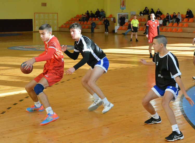 „Асти ‘91“ е едноличен лидер при младежите след нови две победи 