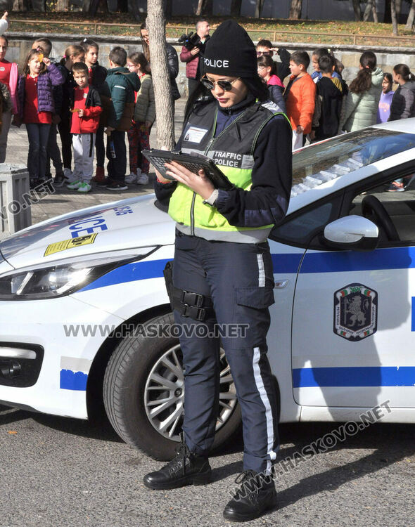 Пътна полиция, БЧК и ученици с послания към шофьорите за толерантност на пътя 