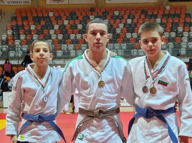 Димитър Димитров с титла от турнир по джудо в Панагюрище 