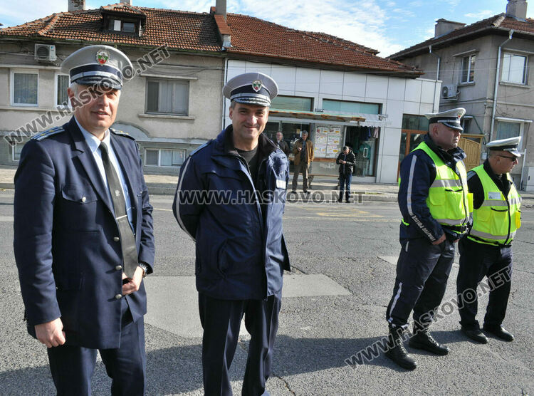 Пътна полиция, БЧК и ученици с послания към шофьорите за толерантност на пътя 