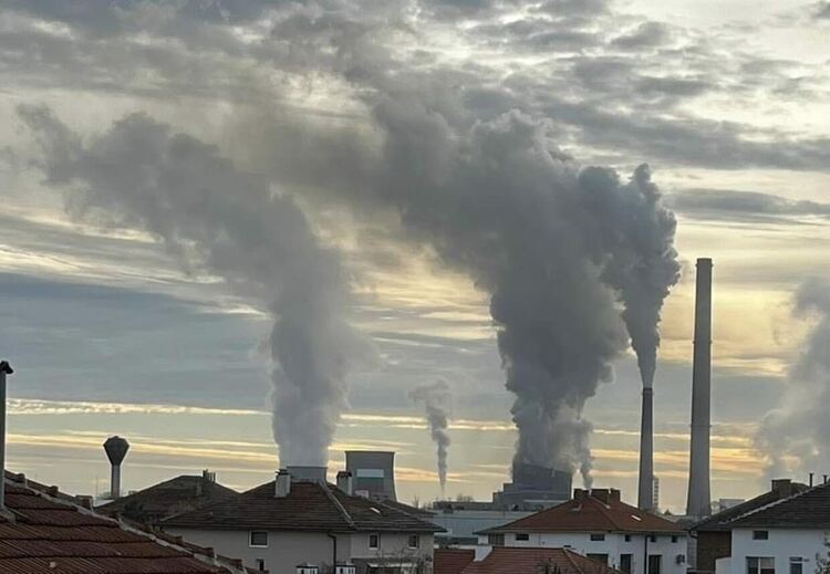 “Това не е пушек, това е пара” заявиха от ТЕЦ “Марица 3” и РИОСВ