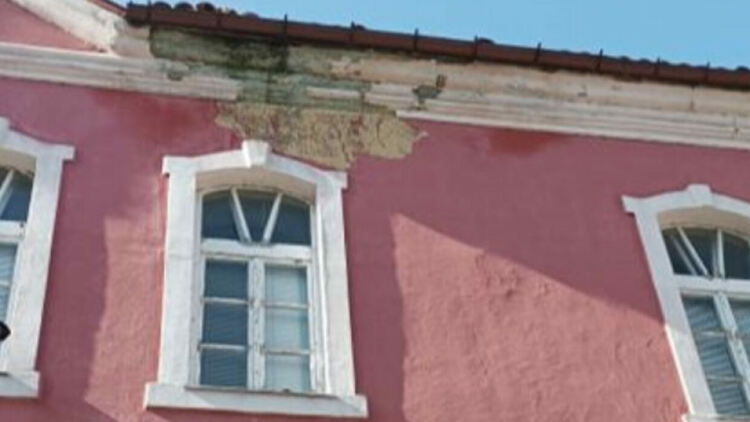 Община Кърджали в готовност да спаси Художествената галерия, избран е изпълнител за ремонт на покрива