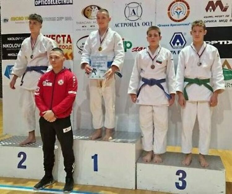 Димитър Димитров с титла от турнир по джудо в Панагюрище 