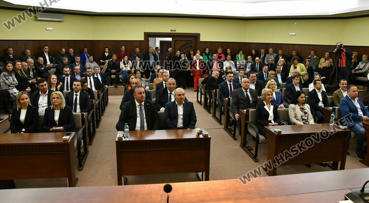 Таня Захариева предлага за свои заместници Делян Делчев и Йозджан Мехмед в Общинския съвет