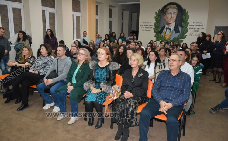 Хасково приема 53 състезатели в Националния кръг за речеви и комуникативни умения на английски език