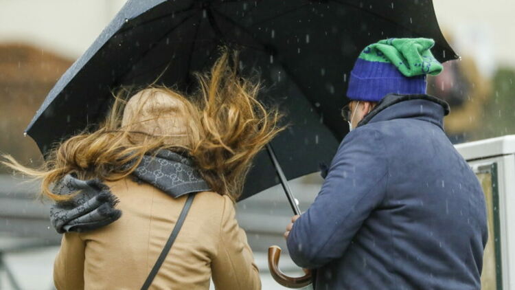 Жълт и оранжев код в Хасковско за вятър, дъжд и сняг