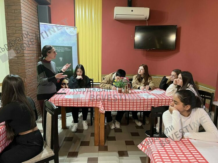 По стъпките на българските култура и занаяти