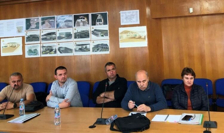 Областният управител Захари Сираков проведе работна среща във връзка с подготовката за зимния сезон