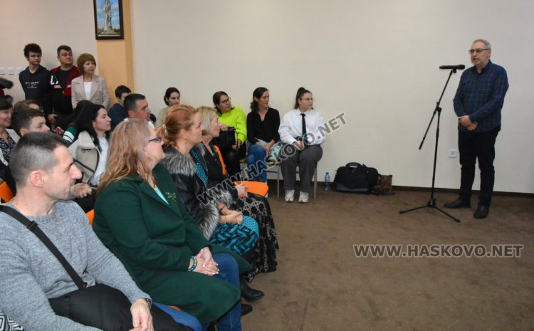 Хасково приема 53 състезатели в Националния кръг за речеви и комуникативни умения на английски език