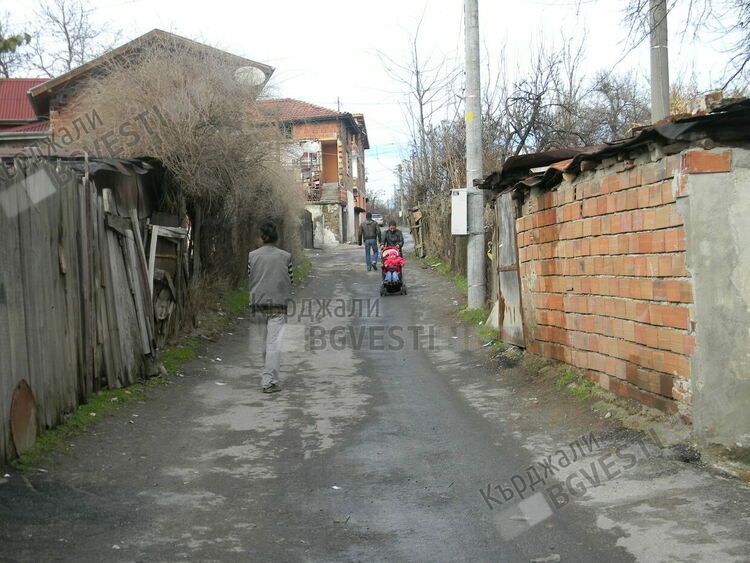   Нечувано! Карат жител на Махалата да работи в полза на обществото, заради посегателство върху полицаи