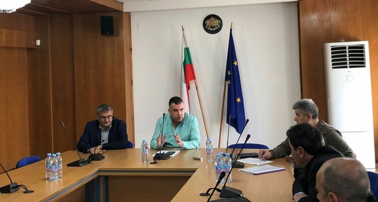 Областният управител Захари Сираков проведе работна среща във връзка с подготовката за зимния сезон