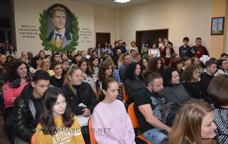 Хасково приема 53 състезатели в Националния кръг за речеви и комуникативни умения на английски език