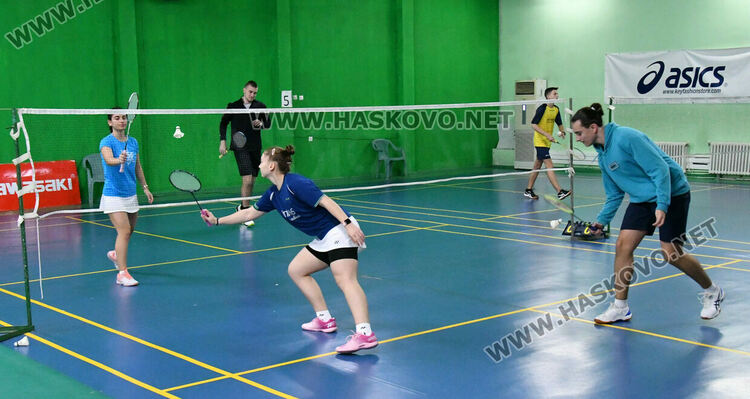 В Хасково стартира отборният шампионат по бадминтон