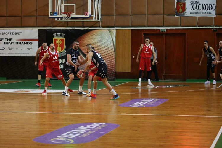 В инфарктен мач „Хасково“ победи „Локомотив“ с 1 точка разлика