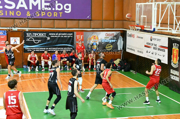 В инфарктен мач „Хасково“ победи „Локомотив“ с 1 точка разлика