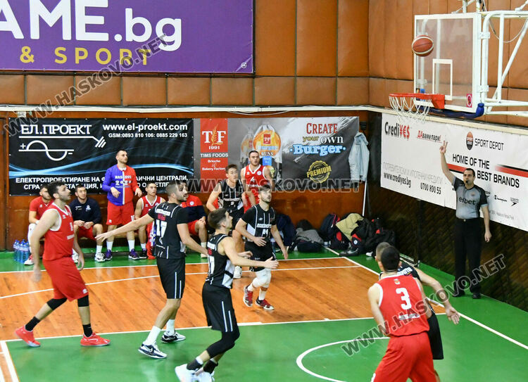 В инфарктен мач „Хасково“ победи „Локомотив“ с 1 точка разлика