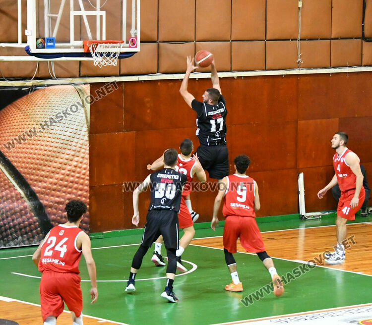 В инфарктен мач „Хасково“ победи „Локомотив“ с 1 точка разлика