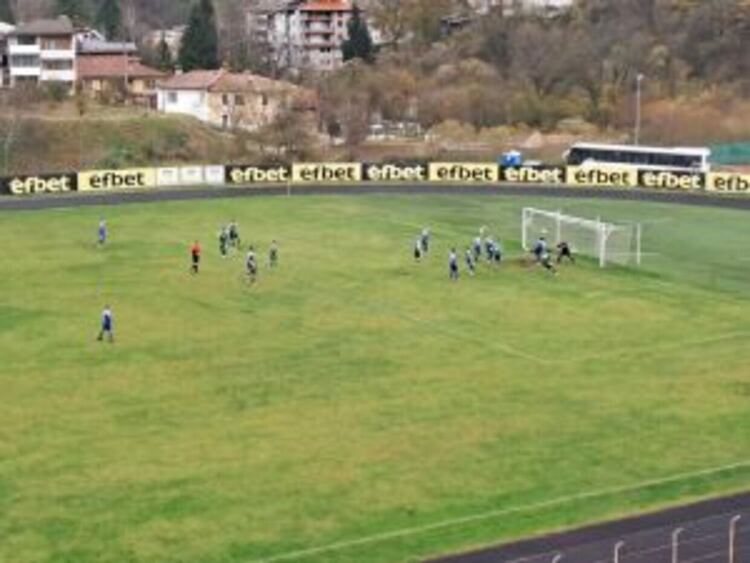 "Родопа" загуби домакинската си среща срещу "Несебър" в последния кръг преди почивката