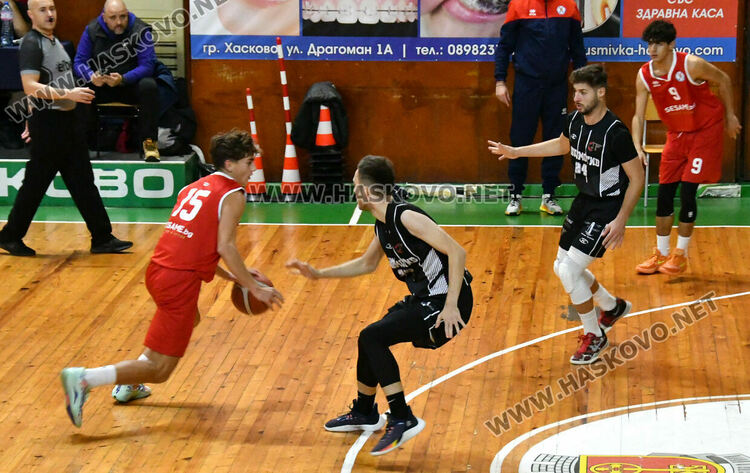 В инфарктен мач „Хасково“ победи „Локомотив“ с 1 точка разлика