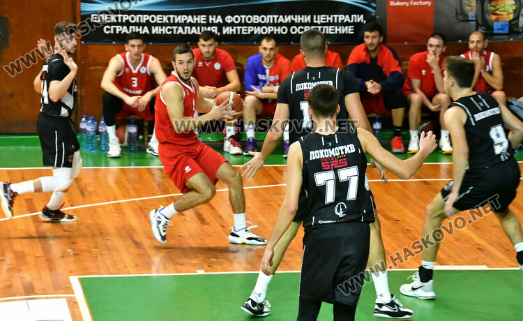 В инфарктен мач „Хасково“ победи „Локомотив“ с 1 точка разлика