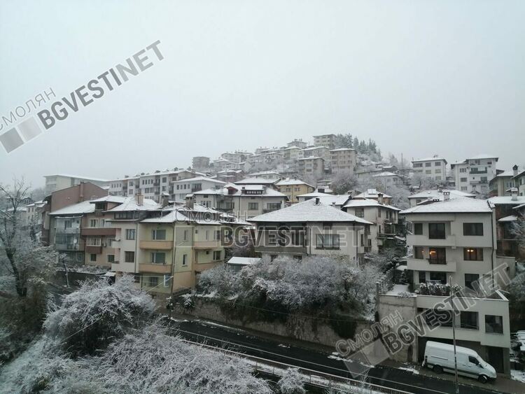 Затвориха проходите Превала и Рожен за товарни автомобили