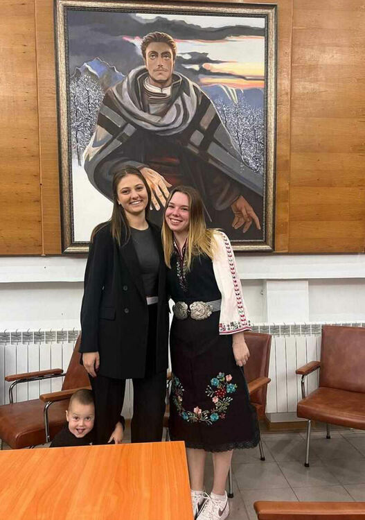 Четирима млади етнографи от Хасково с награди от национален конкурс за презентация и реферат