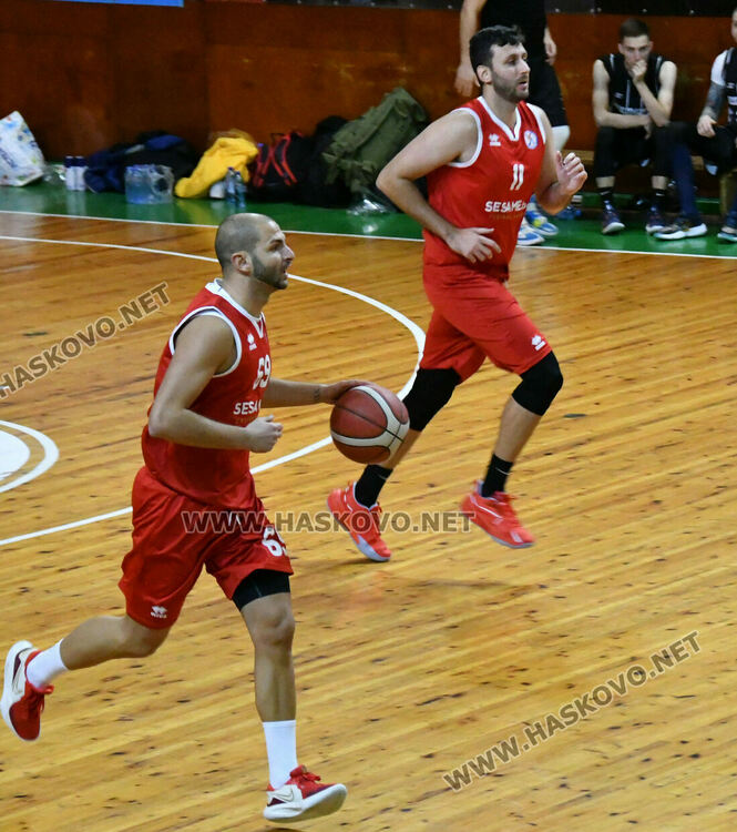 В инфарктен мач „Хасково“ победи „Локомотив“ с 1 точка разлика