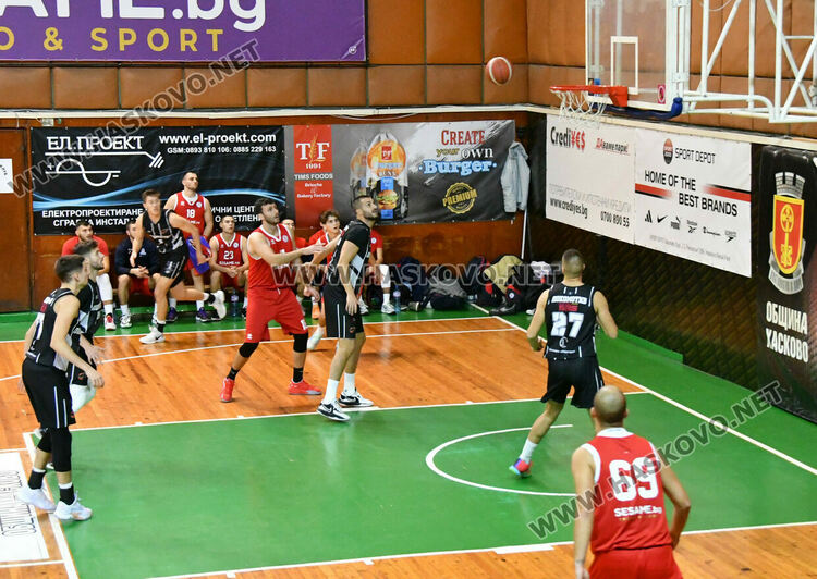 В инфарктен мач „Хасково“ победи „Локомотив“ с 1 точка разлика