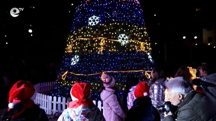 Светлините на коледната елха в Смолян ще грейнат на първи декември